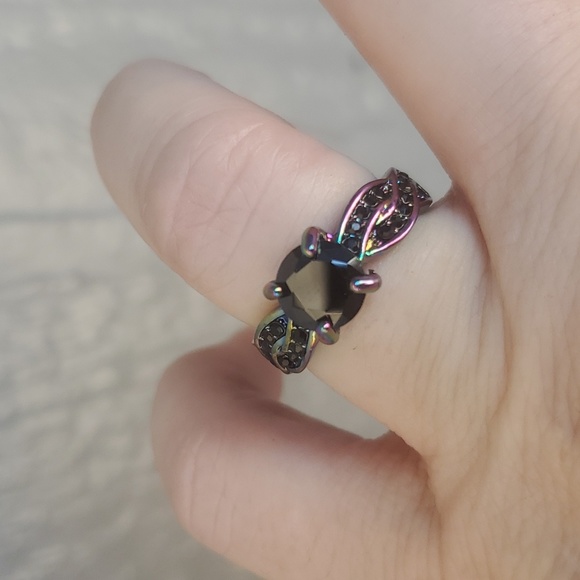 New Black Sapphire Rainbow Hematite Ring. - Picture 6 of 7